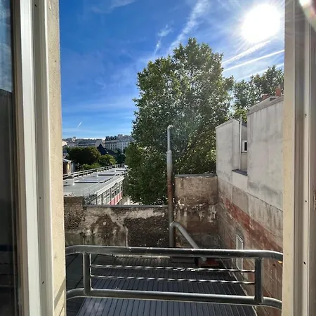 Little Center Apartment Paris