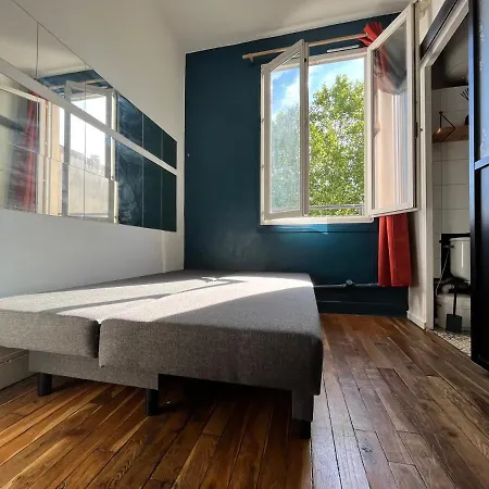 Little Center Apartment *